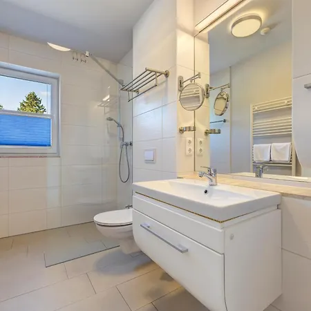 Meinholdstrasse Mit Eigener Sauna, Kamin, 4 Schlafzimmern Ca 500m Vom Ostseestrand * Koserow