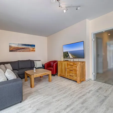 Meinholdstrasse Mit Eigener Sauna, Kamin, 4 Schlafzimmern Ca 500m Vom Ostseestrand