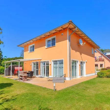 Holiday home Meinholdstrasse Mit Eigener Sauna, Kamin, 4 Schlafzimmern Ca 500m Vom Ostseestrand Koserow