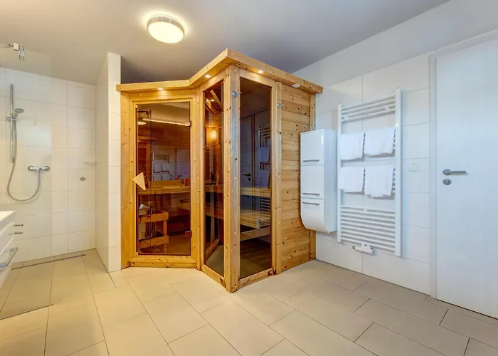 Meinholdstrasse Mit Eigener Sauna, Kamin, 4 Schlafzimmern Ca 500m Vom Ostseestrand 펜션 코세로우