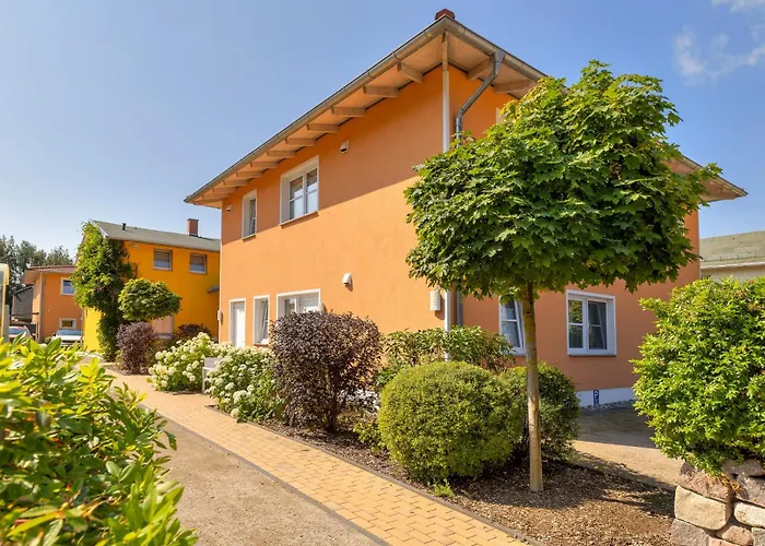 Meinholdstrasse Mit Eigener Sauna, Kamin, 4 Schlafzimmern Ca 500m Vom Ostseestrand 펜션 *
